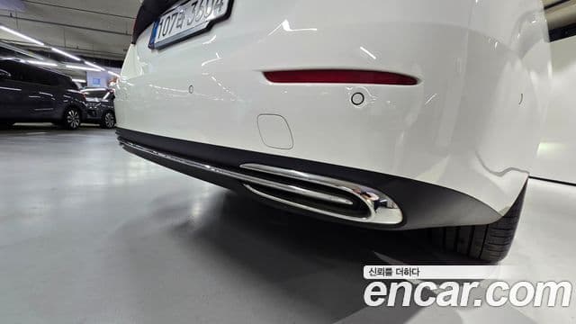 Mercedes-Benz E-Class 2025 — Фото 10/20