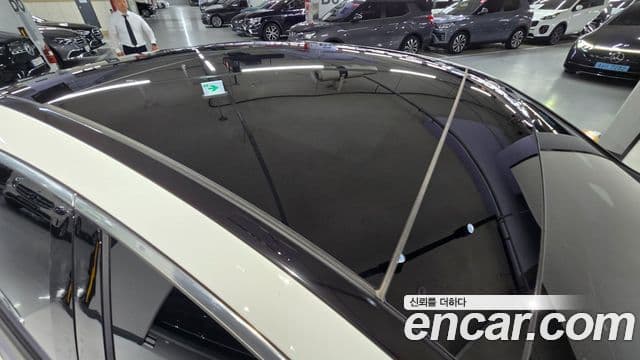 Mercedes-Benz E-Class 2025 — Фото 13/20
