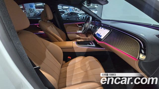 Mercedes-Benz E-Class 2025 — Фото 17/20