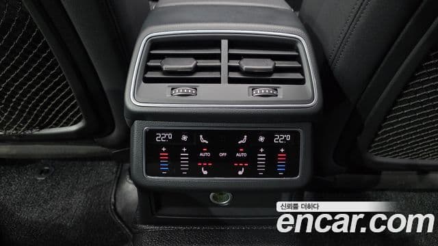 Audi A6 2021 — Photo 13/33