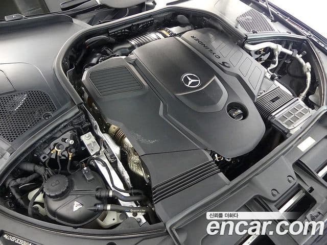 Mercedes-Benz S-Class 2021 — Photo 17/20
