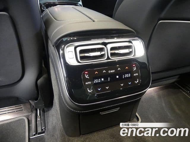 Mercedes-Benz S-Class 2021 — Photo 15/20