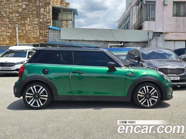 Mini Cooper S 2024 — ფოტო 13/20