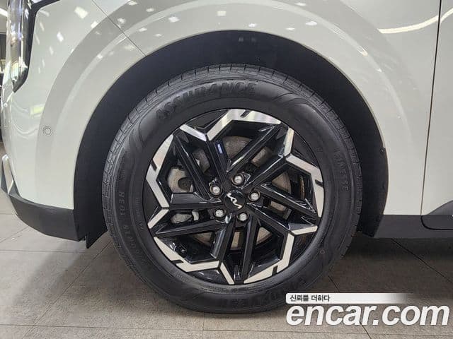 Kia Carnival 2024 — Şəkil 19/20