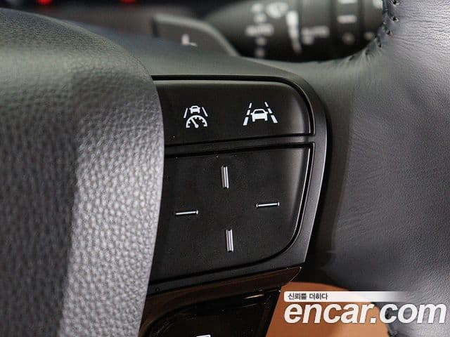 Toyota Alphard 2023 — Photo 6/20