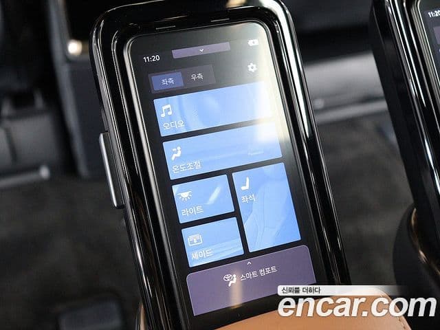 Toyota Alphard 2023 — Photo 11/20