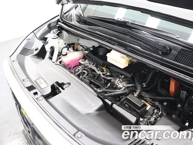 Toyota Alphard 2023 — Photo 14/20