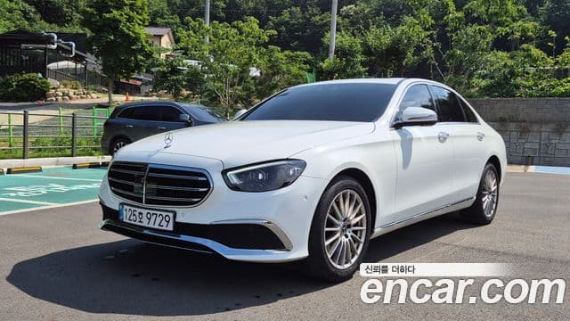 Mercedes-Benz E-Class 2023 — ფოტო 1/19