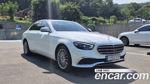 Mercedes-Benz E-Class 2023 — ფოტო 3/19