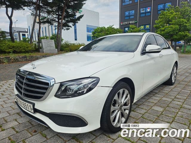 Mercedes-Benz E-Class 2019 — Şəkil 8/20