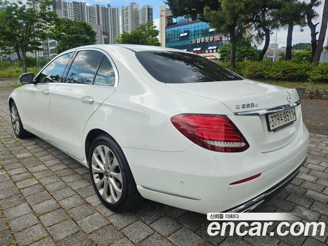 Mercedes-Benz E-Class 2019 — Şəkil 4/20