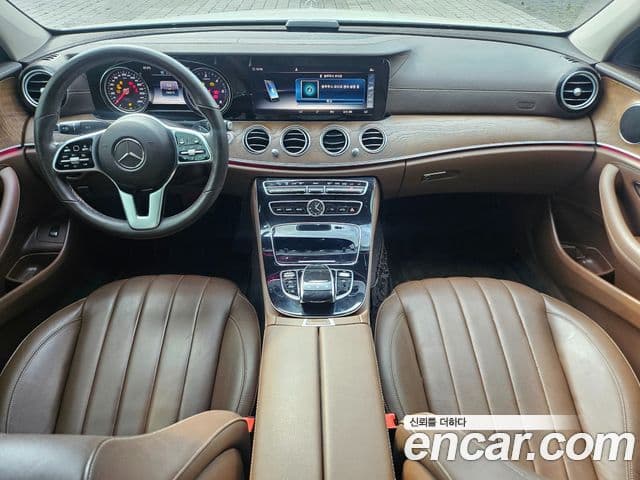 Mercedes-Benz E-Class 2019 — Şəkil 20/20