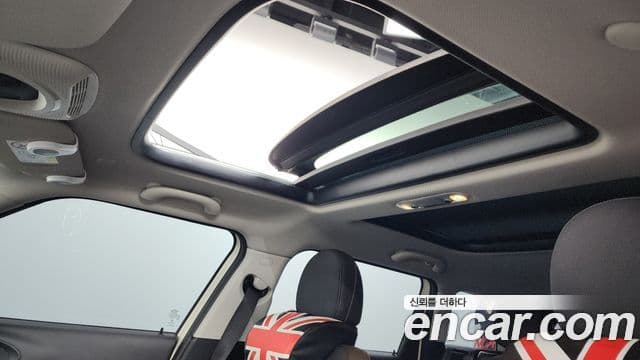 Mini Cooper Clubman 2022 — Şəkil 16/20