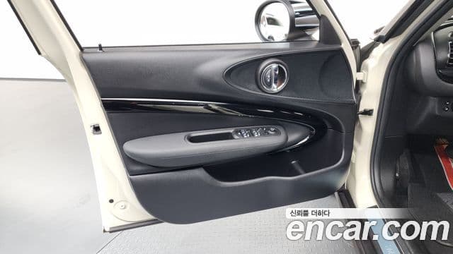 Mini Cooper Clubman 2022 — Photo 10/32