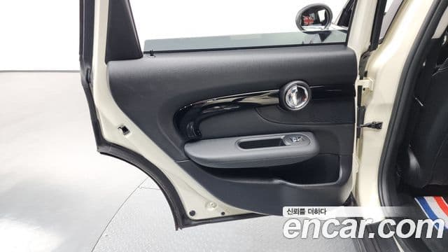 Mini Cooper Clubman 2022 — Photo 7/32