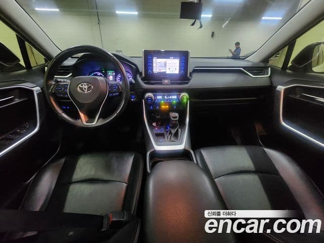 Toyota RAV4 2020 — Фото 18/20