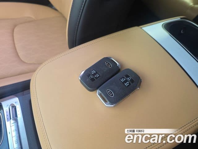 Kia Carnival 2021 — Şəkil 15/20