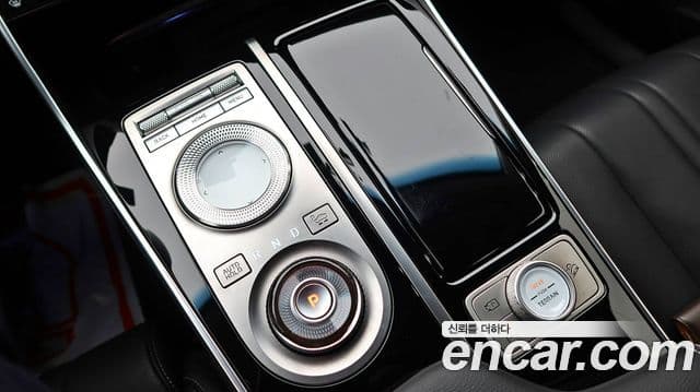 Genesis GV80 2021 — Şəkil 12/17