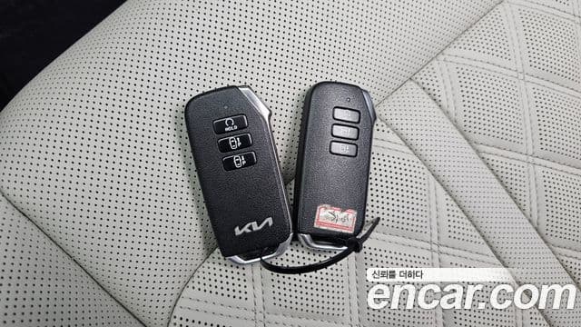 Kia Sorento 2023 — Фото 18/20