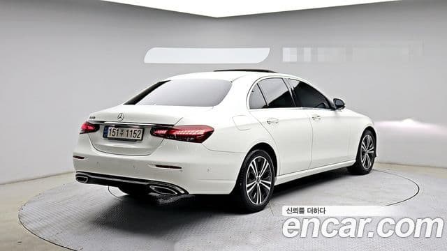 Mercedes-Benz E-Class 2021 — Şəkil 1/20