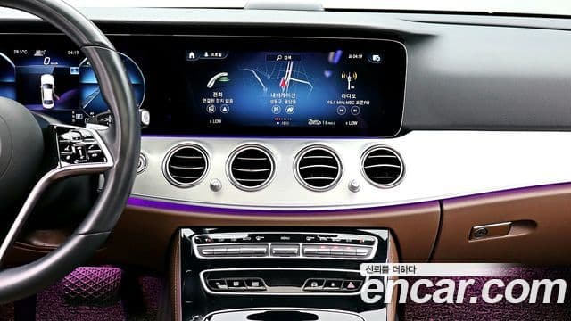 Mercedes-Benz E-Class 2021 — Şəkil 13/20