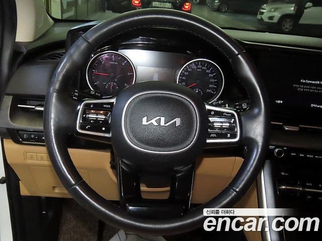 Kia Carnival 2022 — Фото 8/20