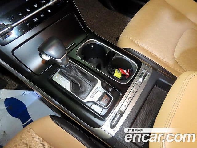 Kia Carnival 2022 — Фото 12/20