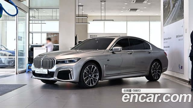 BMW 7 Series 2020 — ფოტო 5/18