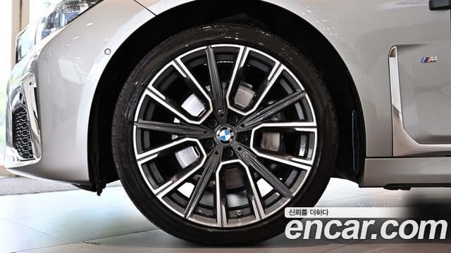 BMW 7 Series 2020 — ფოტო 6/18