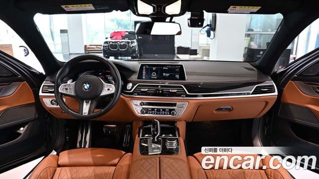 BMW 7 Series 2020 — ფოტო 2/18