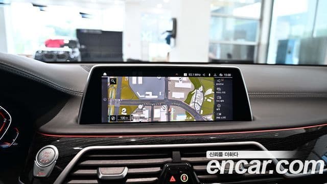 BMW 7 Series 2020 — ფოტო 4/18