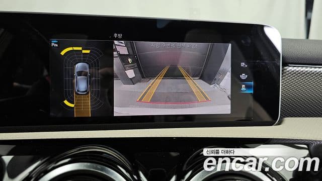 Mercedes-Benz A-Class 2019 — Şəkil 16/20