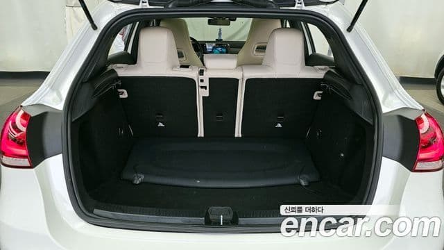 Mercedes-Benz A-Class 2019 — Şəkil 20/20