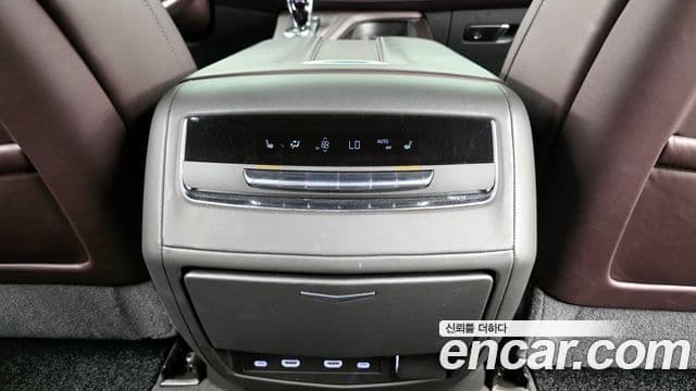 Cadillac Escalade 2021 — Şəkil 17/20