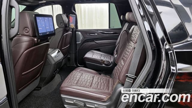 Cadillac Escalade 2021 — Photo 34/34