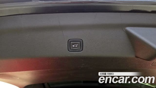 Cadillac Escalade 2021 — Photo 29/34