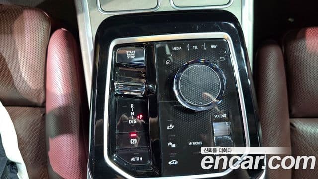 BMW 7 Series 2023 — ფოტო 13/18