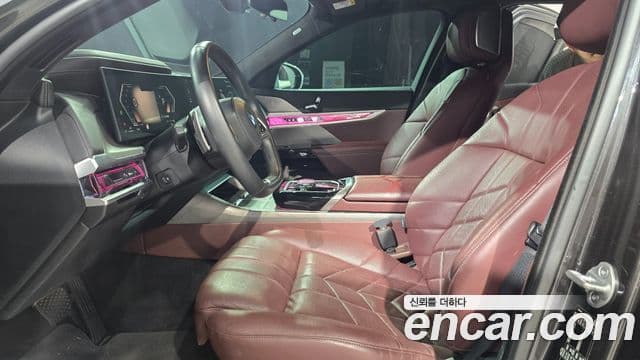 BMW 7 Series 2023 — ფოტო 2/18