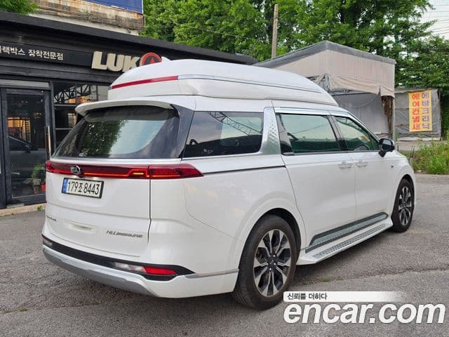 Kia Carnival 2021 — ფოტო 3/20