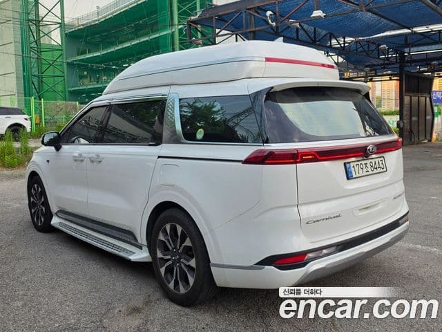 Kia Carnival 2021 — ფოტო 5/20