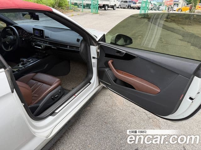 Audi A5 2019 — ფოტო 14/18