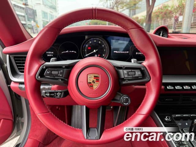 Porsche 911 2023 — Şəkil 13/20