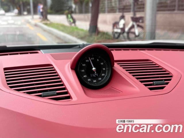 Porsche 911 2023 — Şəkil 19/20