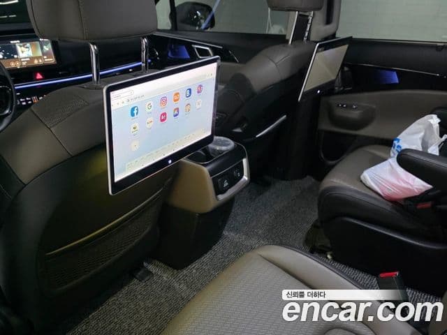Kia Carnival 2025 — ფოტო 8/20