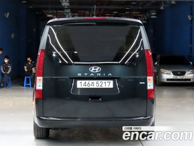 Hyundai Staria 2023 — ფოტო 3/20