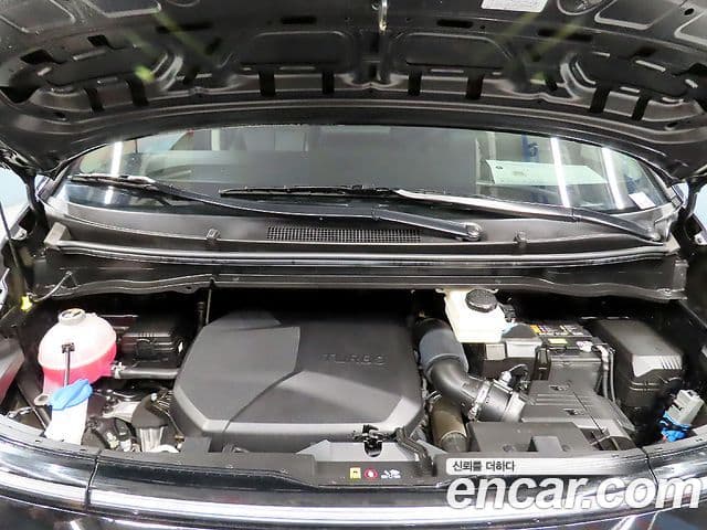 Hyundai Staria 2023 — ფოტო 5/20