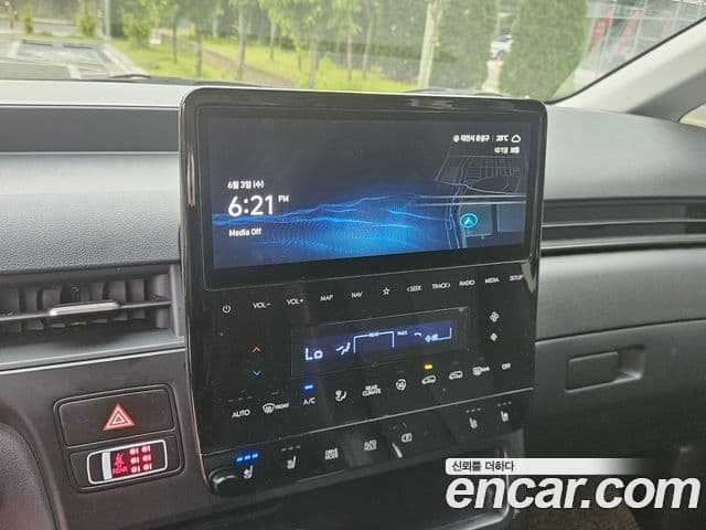 Hyundai Staria 2023 — ფოტო 10/20