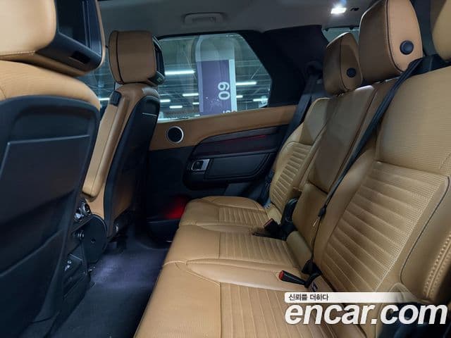 Land Rover Discovery 5 2019 — Şəkil 6/20