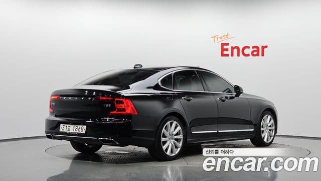 Volvo S90 2019 — Фото 2/20