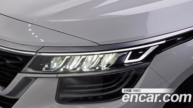 Kia Seltos 2021 — Şəkil 12/32